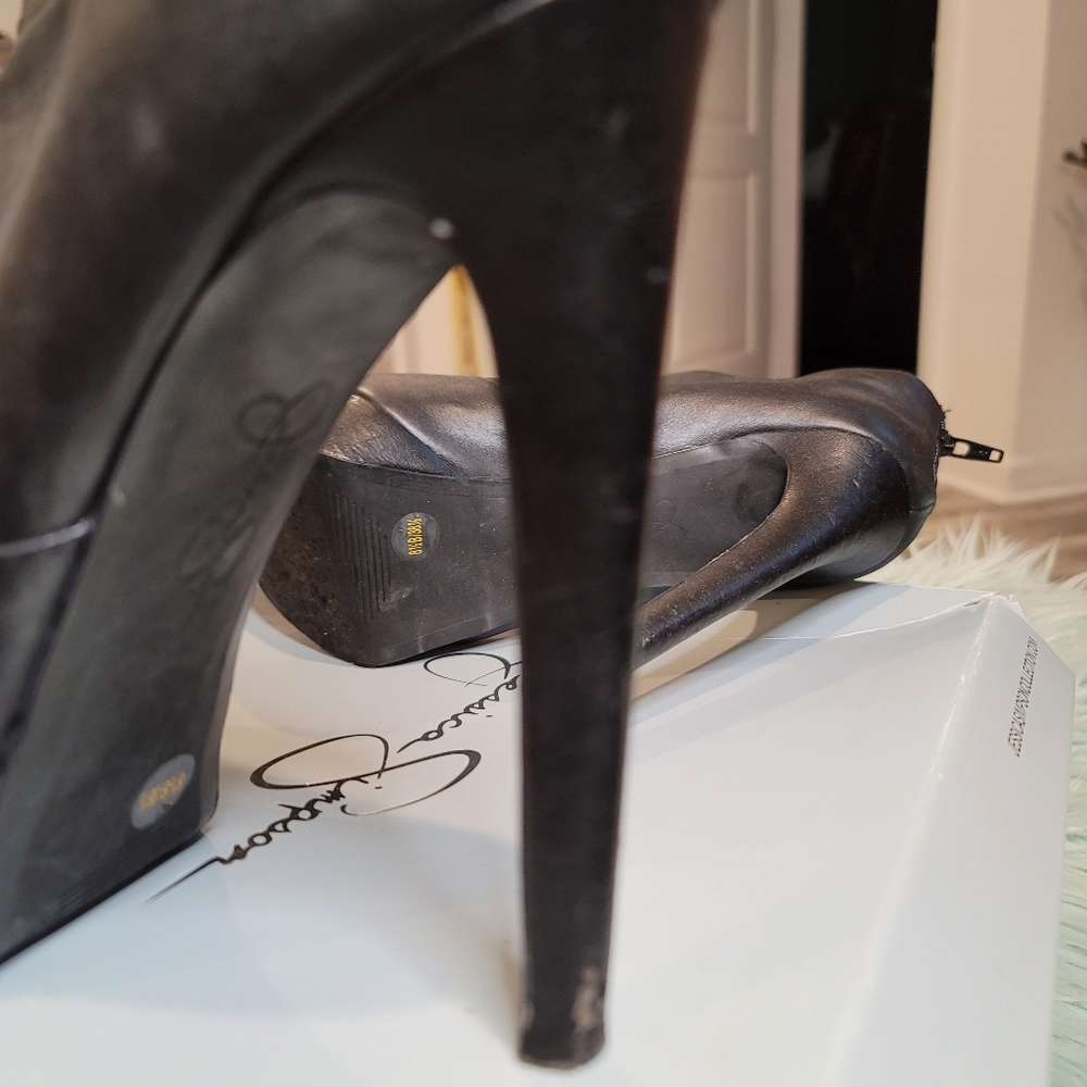Jessica Simpson Bootie - Picture 4 of 5